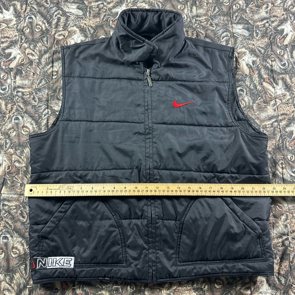Vintage 90s Nike Men's Black Vest with Red Logo